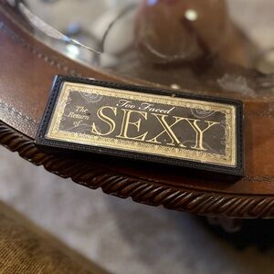 Too Faced The Return of Sexy Eyeshadow Palette